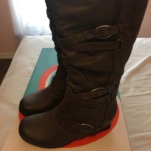 Boots 6.5